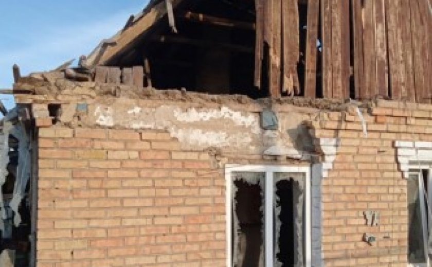 Впродовж доби ворог атакував п’ять районів Дніпропетровщини – є загиблі та поранена: поліція працює на місцях російських ударів