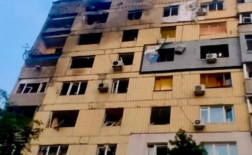 Одна людина загинула, четверо дістали поранень: ворог атакував п'ять районів області безпілотниками, артилерією та авіабомбами