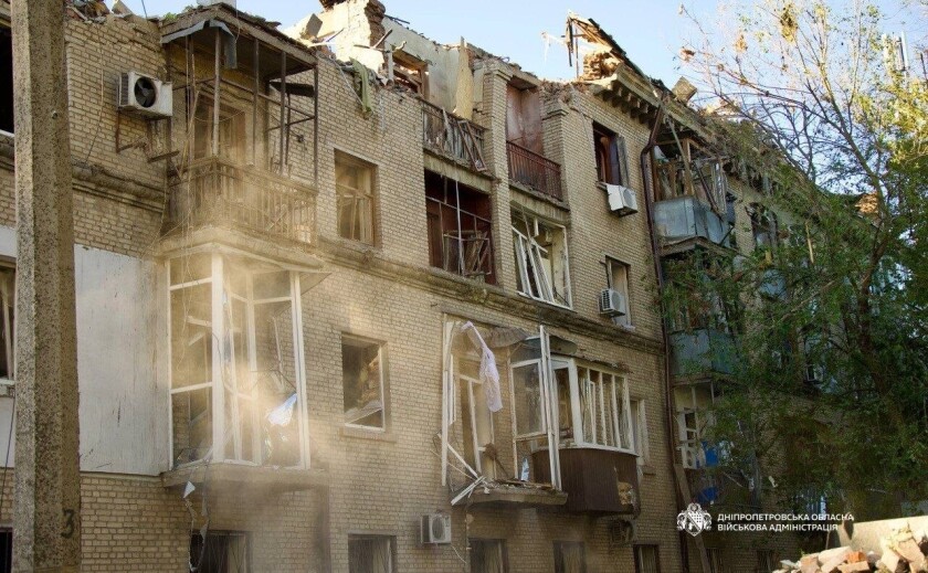 Ворог атакував Дніпро: 8 людей загинуло, 35 поранених