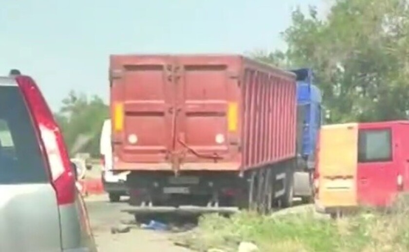 На трасі Павлоград – Дніпро фура протаранила мікроавтобус: рух ускладнено