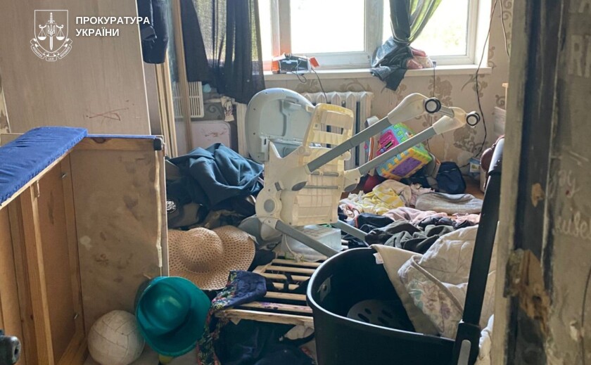 У Дніпрі двомісячна дитина померла від виснаження: тіло знайшли у коморі гуртожитка