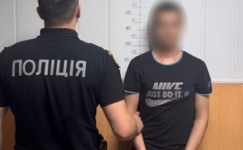Завдав смертельних тілесних ушкоджень містянину: поліцейські Дніпра затримали підозрюваного