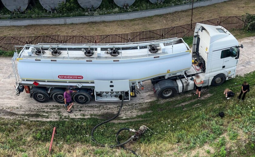 БЕБ викрило незаконне виробництво фальсифікованого пального на Дніпропетровщині та Кіровоградщині