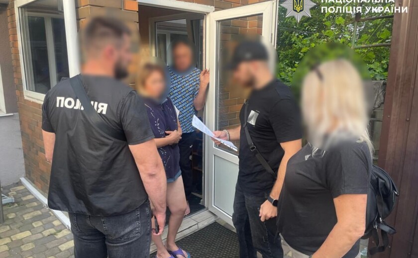 На Дніпропетровщині викрили схему привласнення майже 2,4 млн грн під час закупівлі дров для військової частини