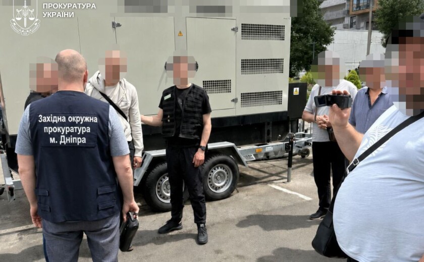 На Дніпропетровщині судитимуть чоловіка, який за 25 тисяч доларів обіцяв «домовитися» про рішення ВЛК