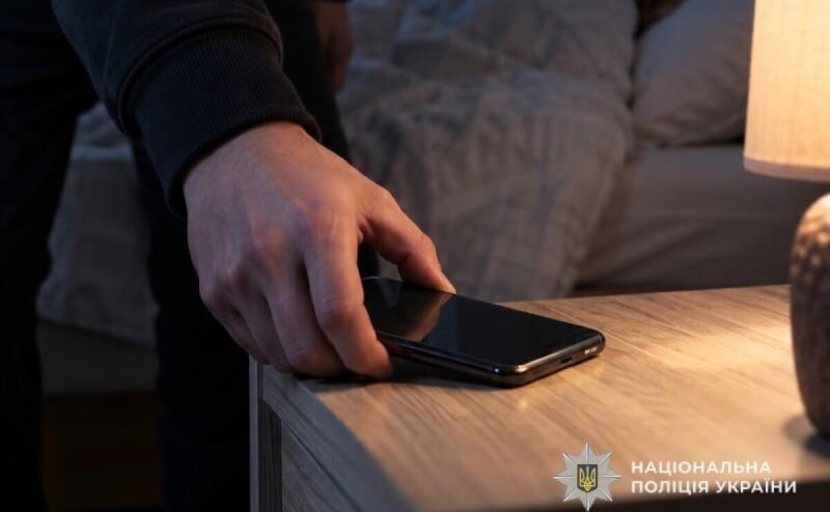 В Днепре 19-летний парень попросил приютить его на ночь и обокрал хозяйку