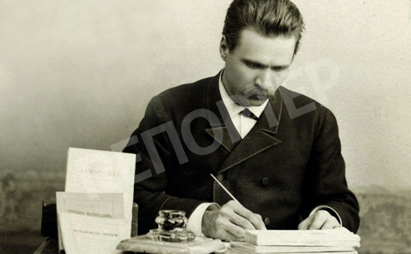 В Днепре почтили память академика Яворницкого, умершего 80 лет назад