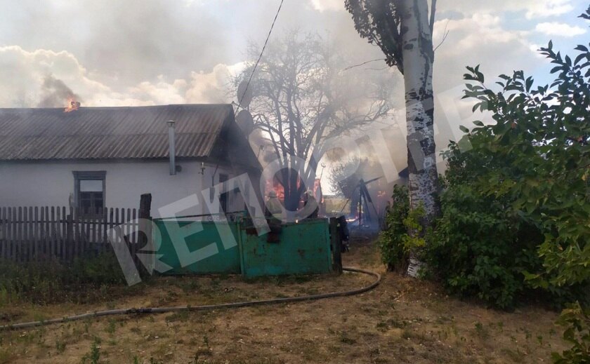 В Царичанском районе во время пожара пострадали два человека
