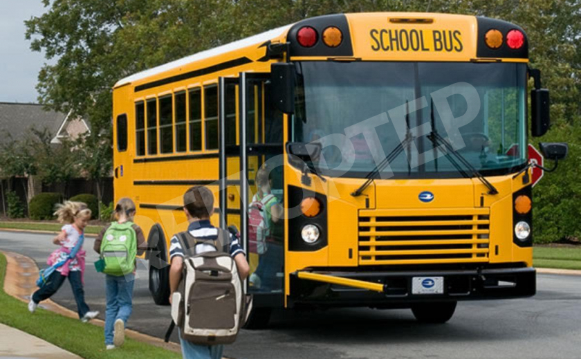 Днепропетровщина получила ещё 14 современных школьных автобусов