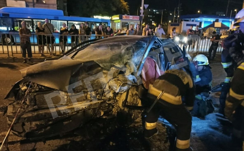 В Днепре в масштабной автокатастрофе погиб водитель