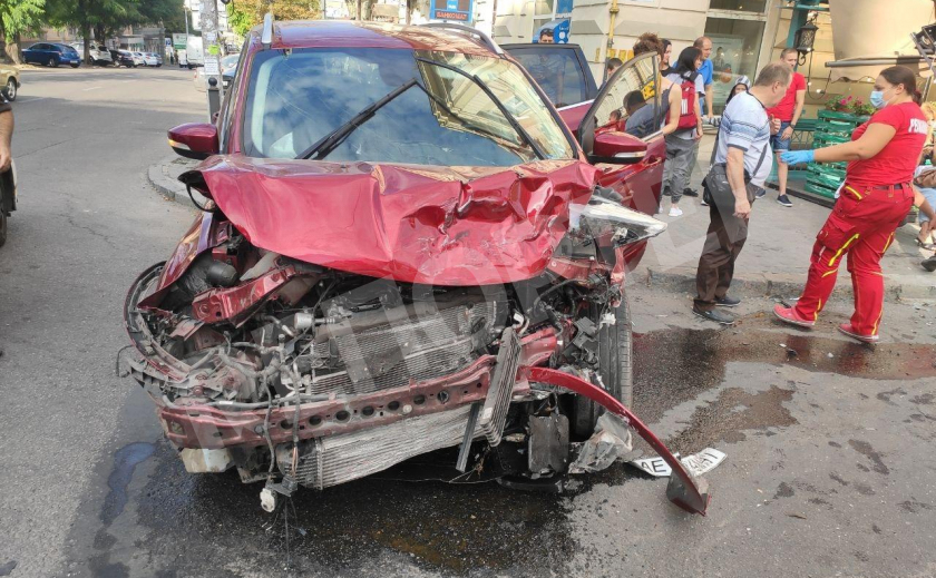 В жуткой автокатастрофе могли погибнуть двое днепрян