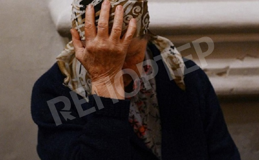 В Днепре задержали аферисток, выдуривших у бабушки 90 тыс. грн