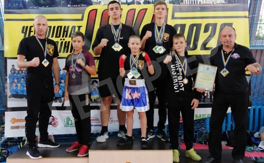 Кикбоксеры Днепропетровщины получили десятки медалей на всеукраинском чемпионате