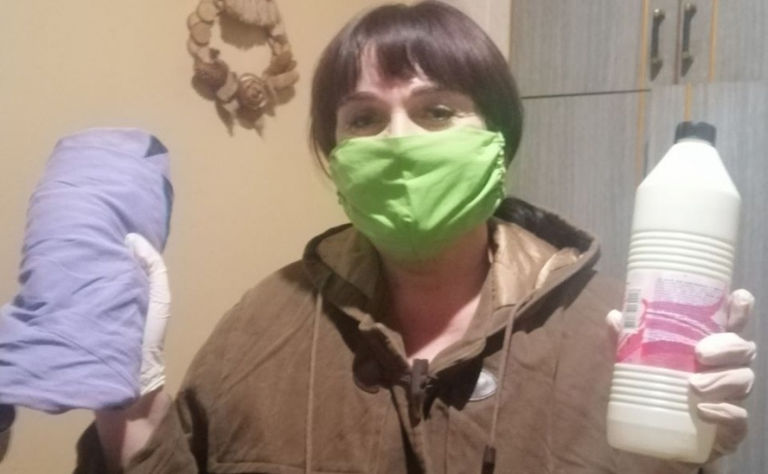 Антивирус. Журналистка из Кривого Рога подправила корону вирусу