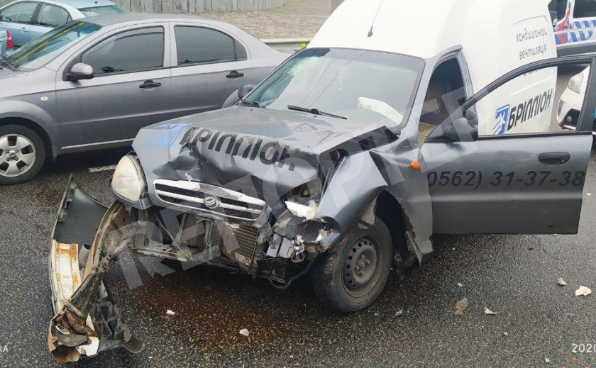 В днепровской аварии пассажир получил травму головы