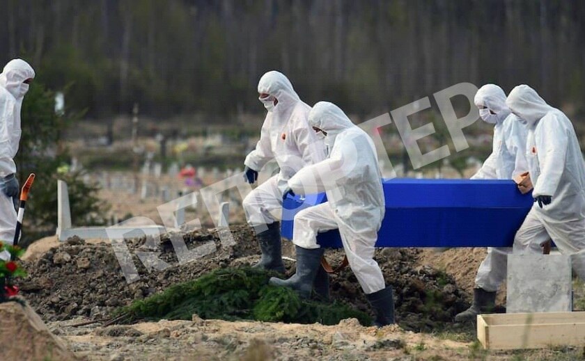 Появился образец украинской вакцины, а больные будут голосовать в отдельных кабинках СВОДКА